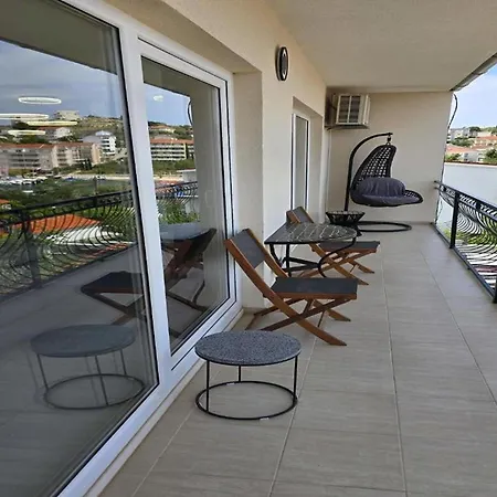Lux Adriatica Апартаменти *