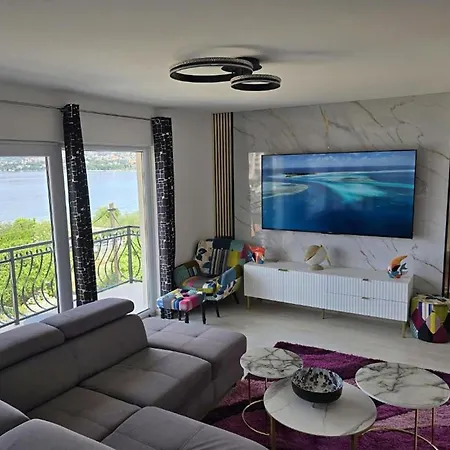 Lux Adriatica شقة تروغير