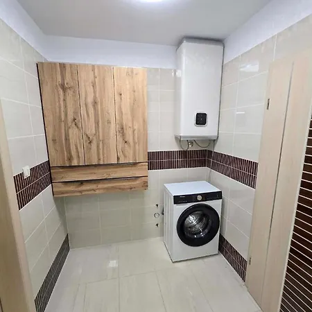 شقة Lux Adriatica تروغير